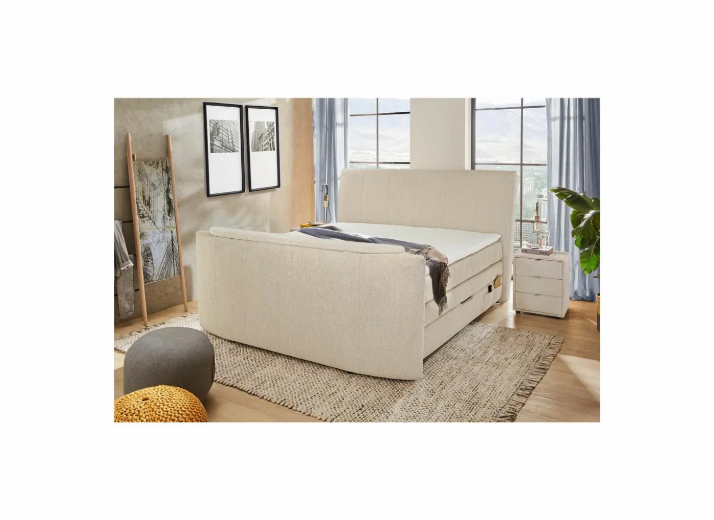 Boxspring Belair Max 180x200cm - stof - beige met tv-lift en opbergruimte